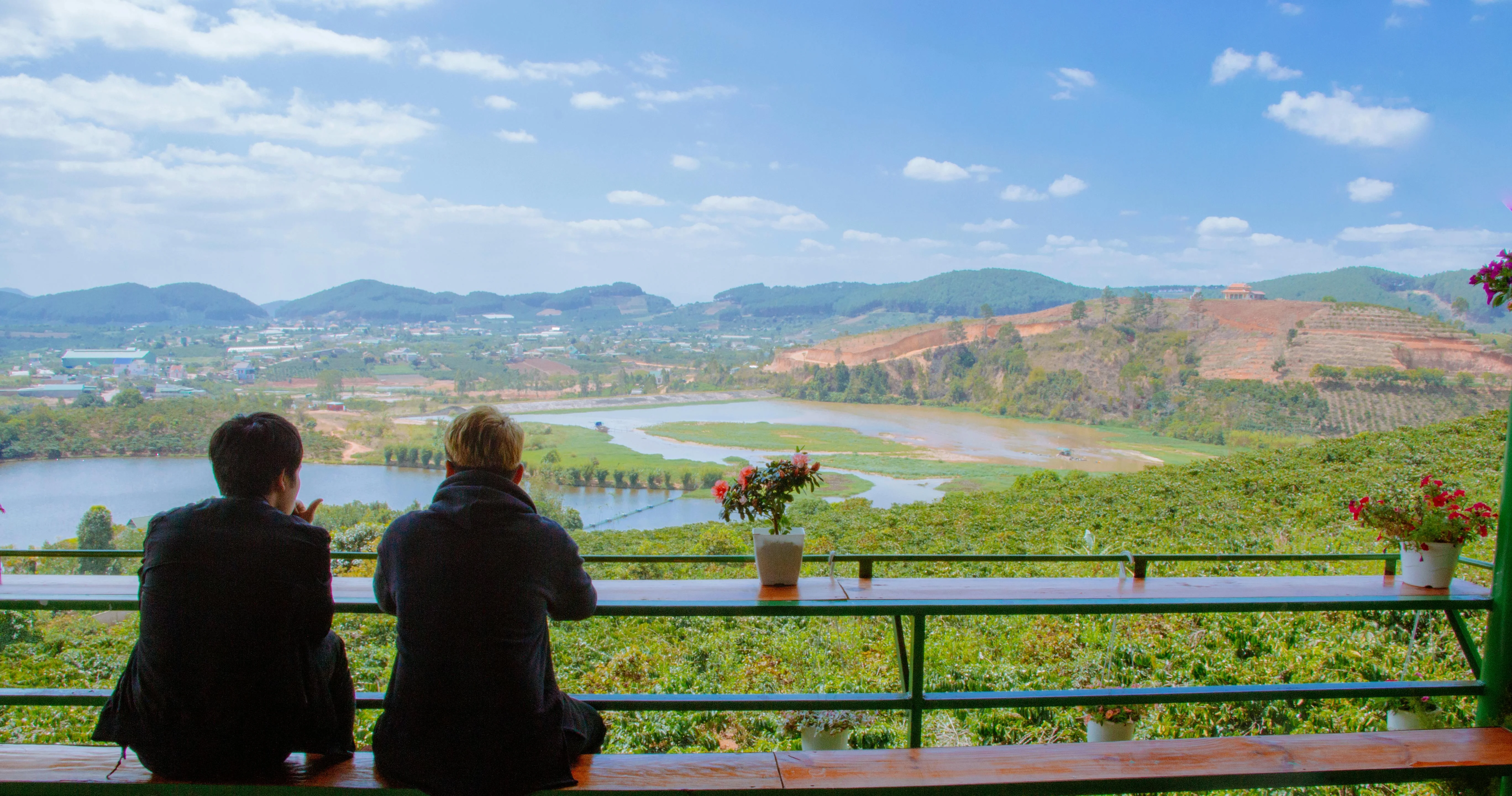 MySQL恢复数据库报错Unknown command '\''.